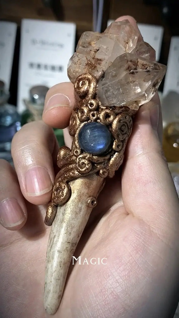 「Lunar Quartz Shamanic Wand」Handcrafted Crystal Energy Totem for Rituals & Spiritual Awakening Buddha padmasana