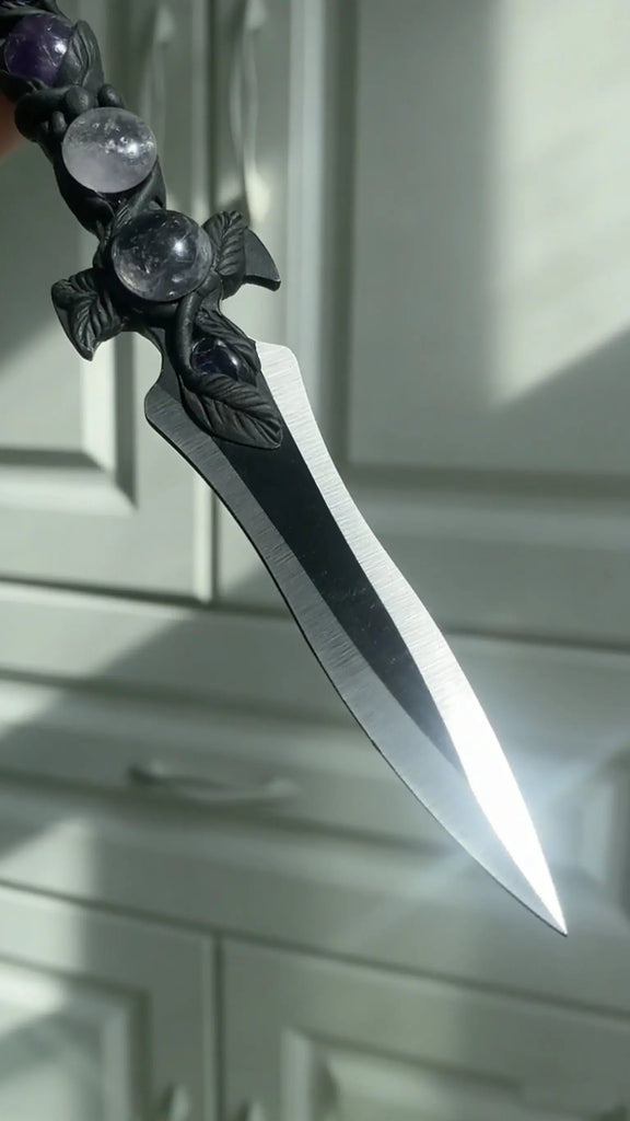 Aura Blade Buddha padmasana